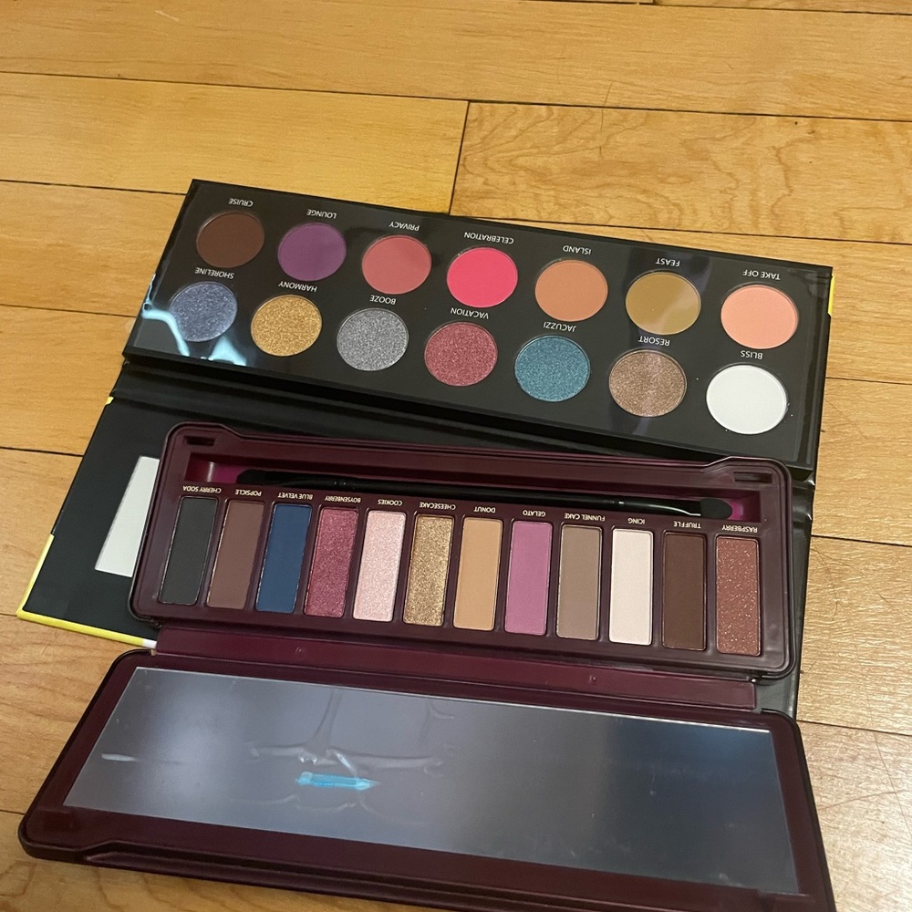 Pair of two eyeshadow palettes new